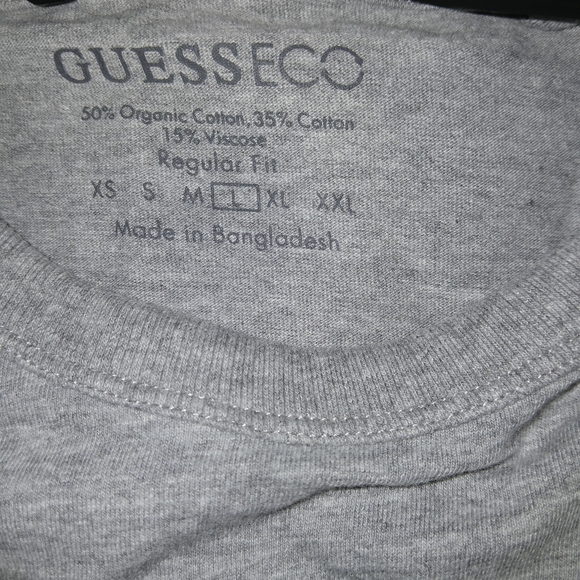 Mens GUESS Short Sleeve Eco Shaded Triangle Tee Size L - Picture 5 of 5